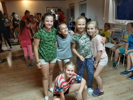 img-4d0fda6e47f277d4ff309f8e92bd6bfe-v